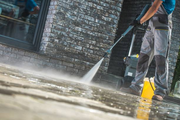 Best Pool Deck Cleaning  in Moreland Hills, OH